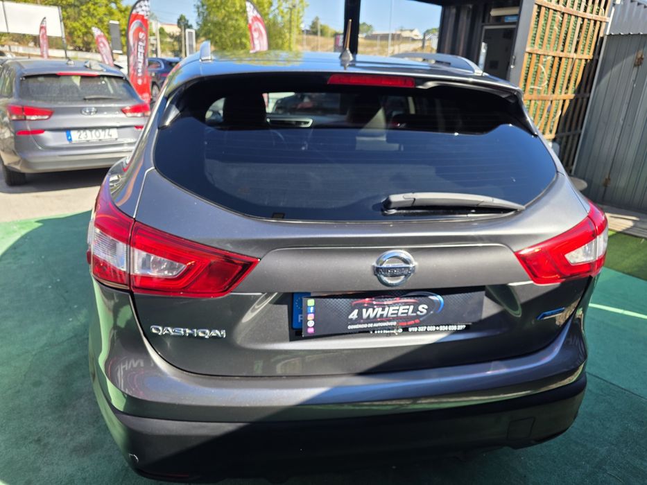 Nissan QashQai (estimádo)