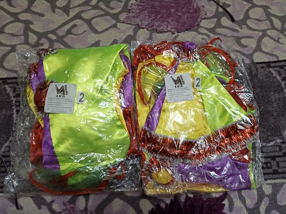 Новий костюм клоун шут петрушка арлекін