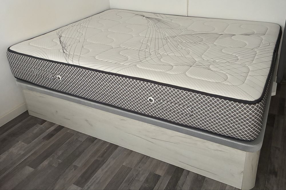 Cama de casal com arrumação + colchão