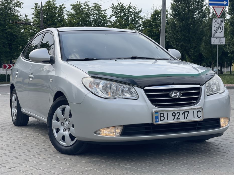 Hyundai Elantra 1,6 Хюндай Елантра
