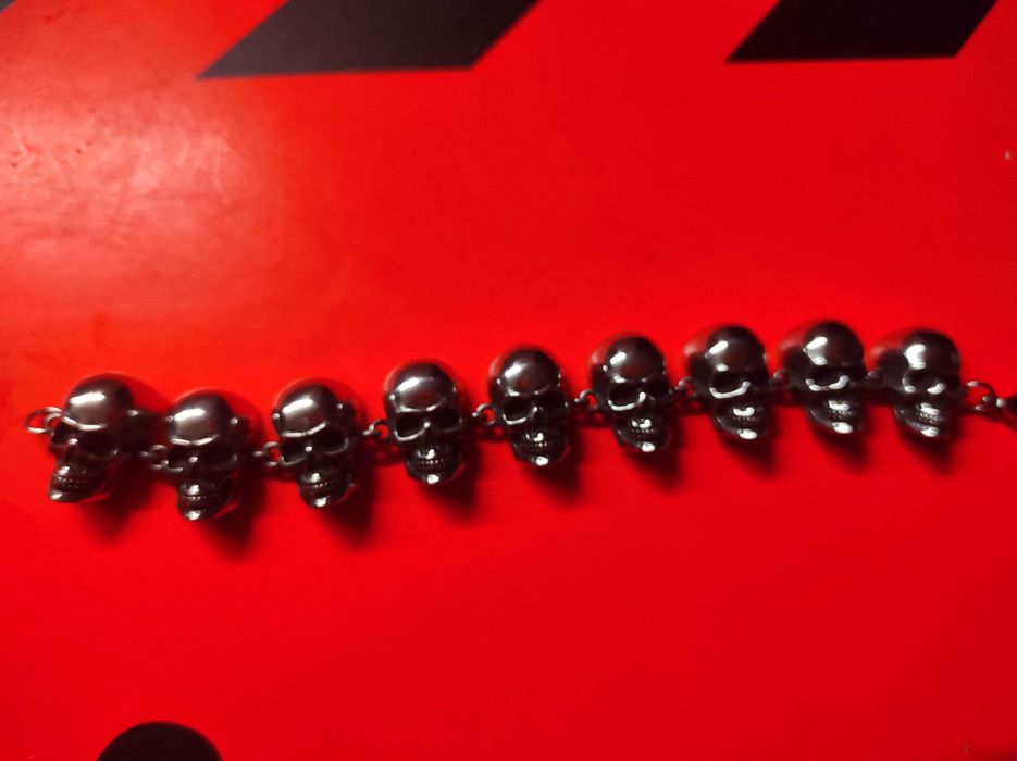 Pulseira inox caveiras