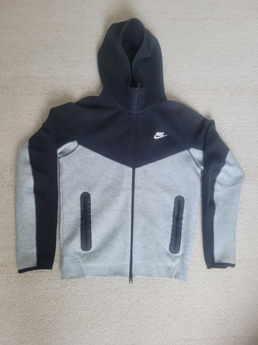 Bluza nike tech.