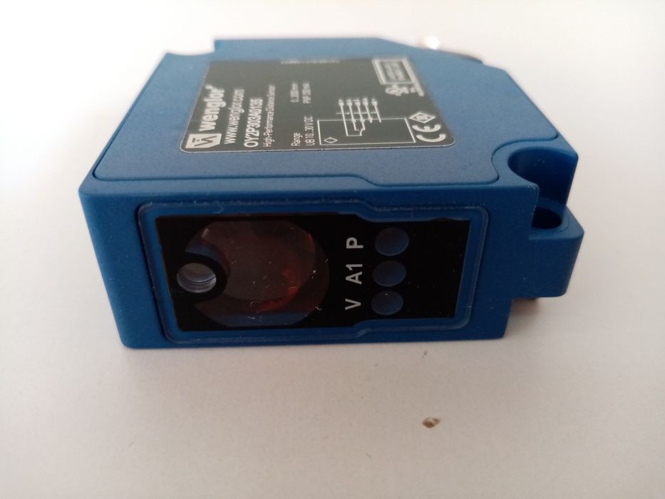 Czujnik optyczny odległości OY2P303A0135