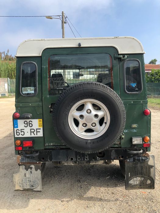 Land Rover Defender 90 2.5 TD5 hardtop (3 lugares) verde — photo 3