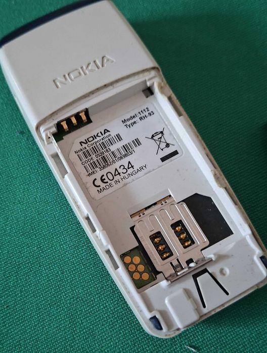 Telemovel vintage Nokia 1112 - avariado