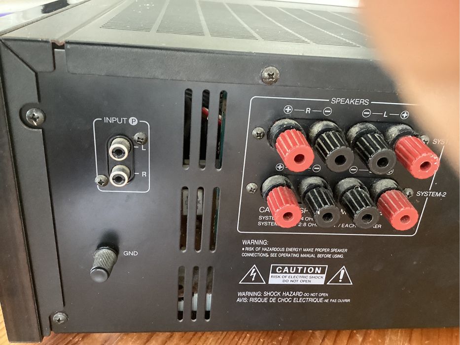 Amplificador Onkyo M-504 modelo Americano.