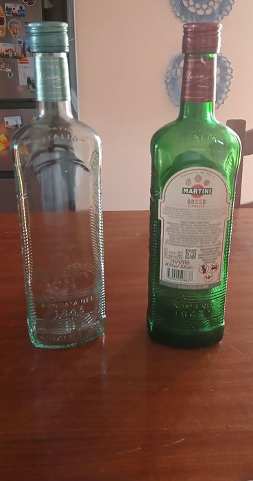 Garrafas vazias Martini