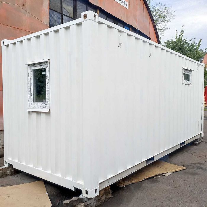 Утеплена побутівка з морського контейнера 20 футів -"заїжджай і живи"