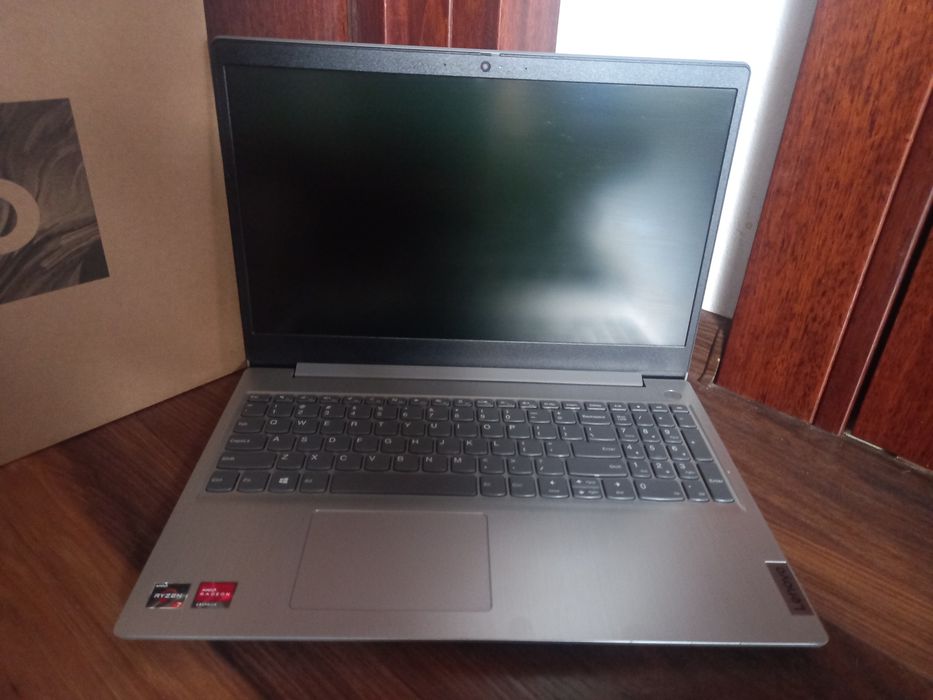 Komputer lenovo .