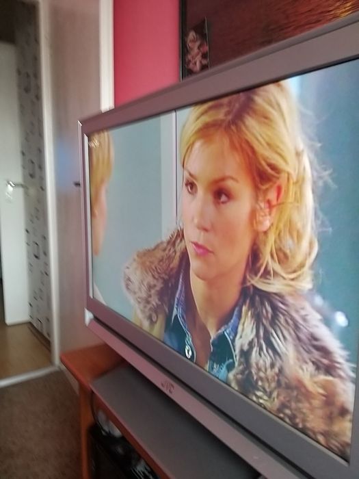 JVC 32 cale LCD Telewizor