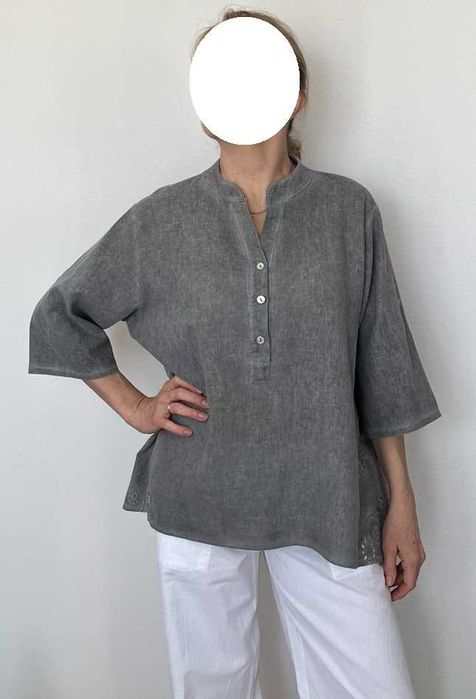 Серая льняная женская рубашка с прошвой и воротником стойка 48-52