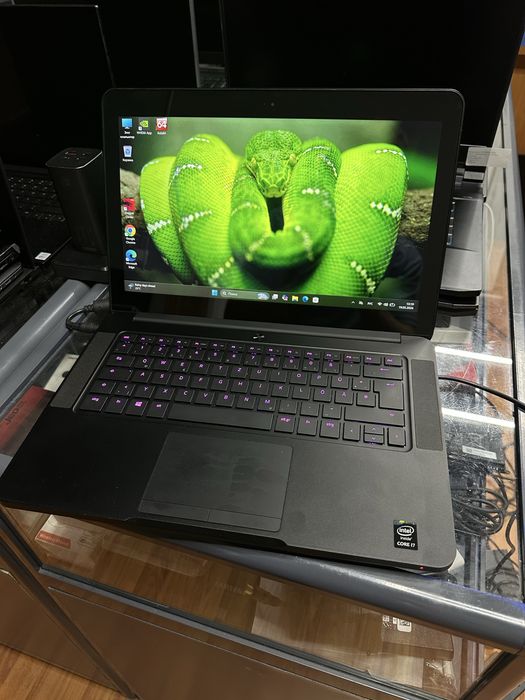 4K сенсорный Премиальный мощный игровой ноутбук Razer Blade  nvidia 6гб.