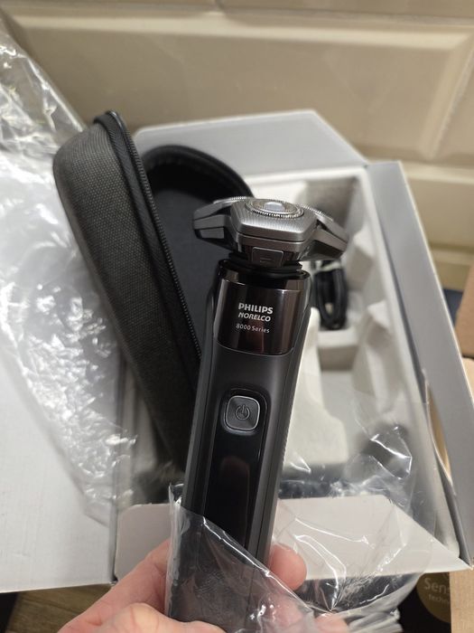 Бритва Philips Norelco Shaver Series 8000 S8696/86. Оригінал із США