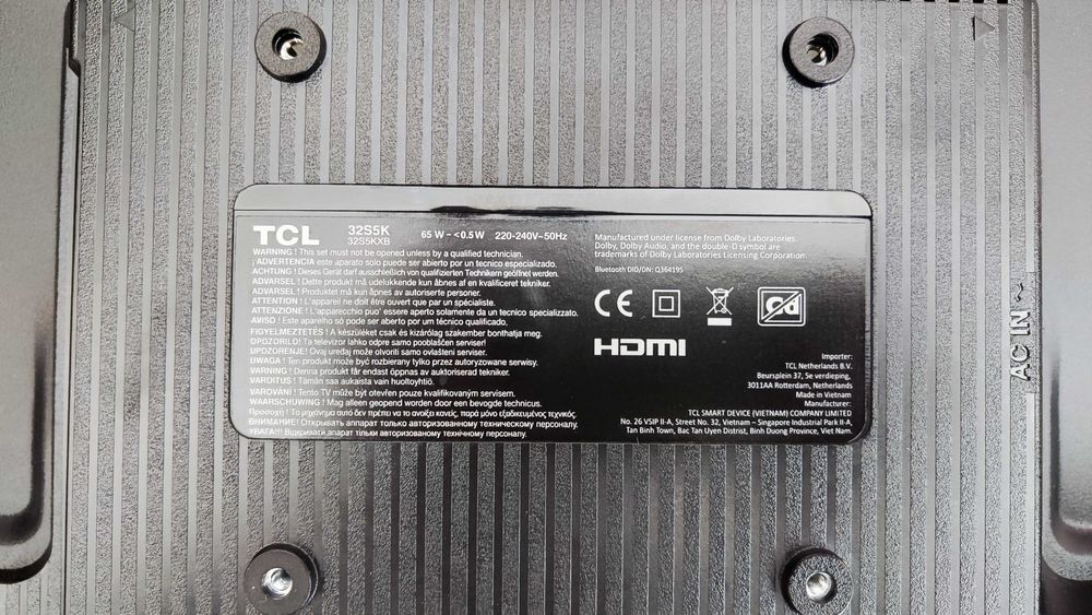 Smart TV TCL 32S5K QLED 32" - Para Peças (Ecrã Partido)
