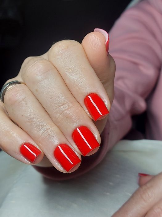 Маникюр и педикюр