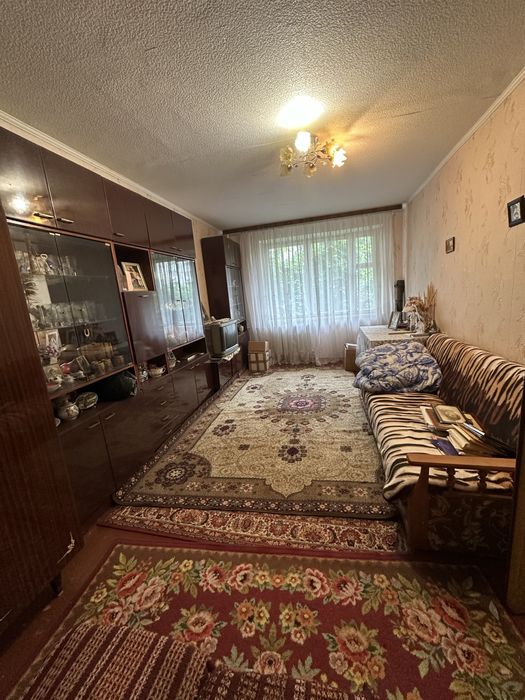 Продаж 2 кім кв на пр-ті Миру