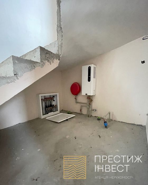 Продаж капітального 2-поверхового цегляного будинку можна під ЄОселю