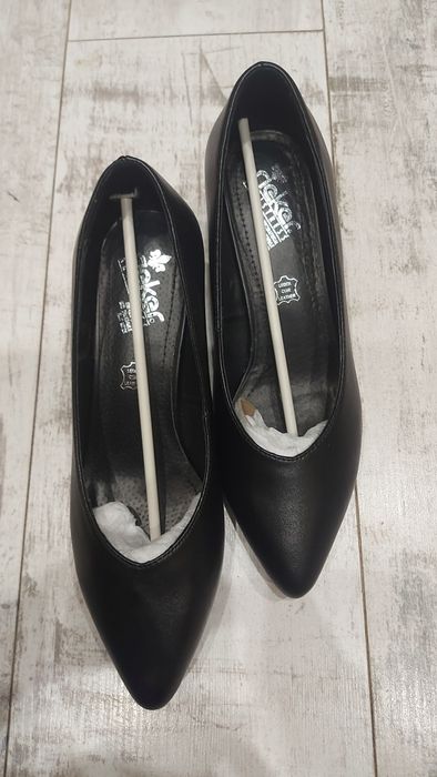 Продам нові шкіряні туфлі