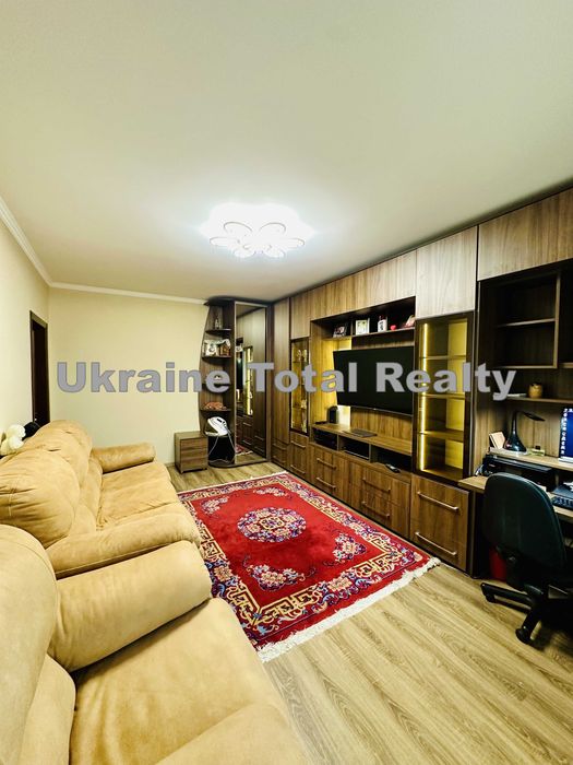 Метро Вирлиця 5хв! 3 кімнатна квартира 73м2! Вулиця Вербицького 34
