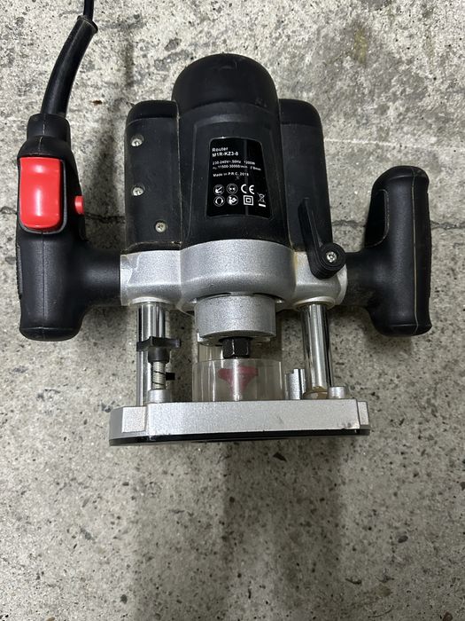 Fresadora Router modelo M1R-KZ3-8 como nova Moreira • OLX Portugal