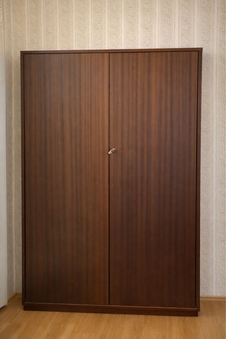 Szafa vintage solidna PRL drewniana lakierowana