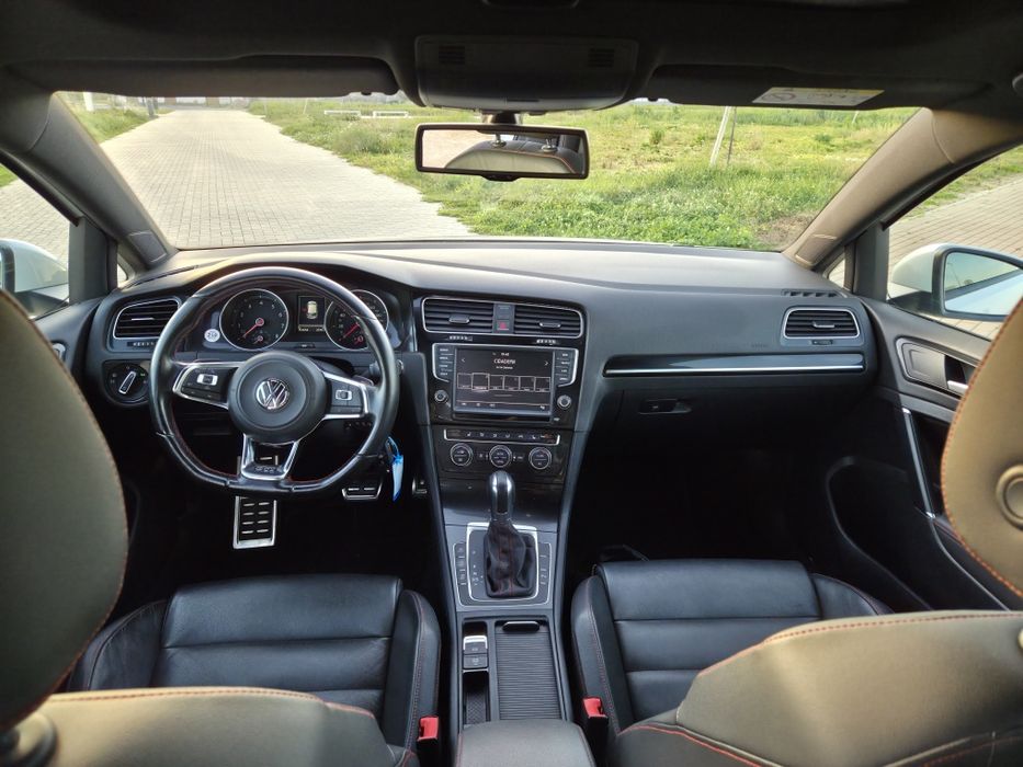 VW Golf VII GTI *DSG*Panoramico*Pele*Bola de reboque*