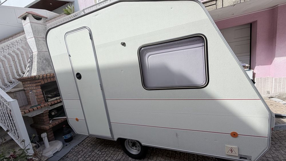 Caravana Toy Vimara – Excelente Estado – Painéis Solares