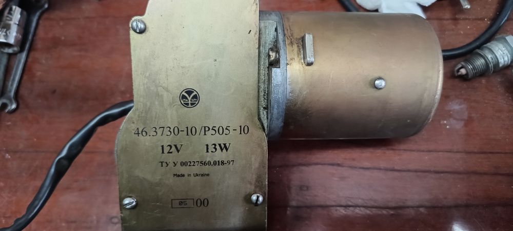 Двигатель стеклоочистителя Таврия