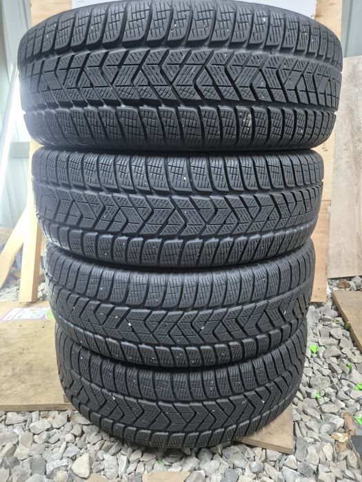 Шини 215/65/17, Pirelli,  (393)