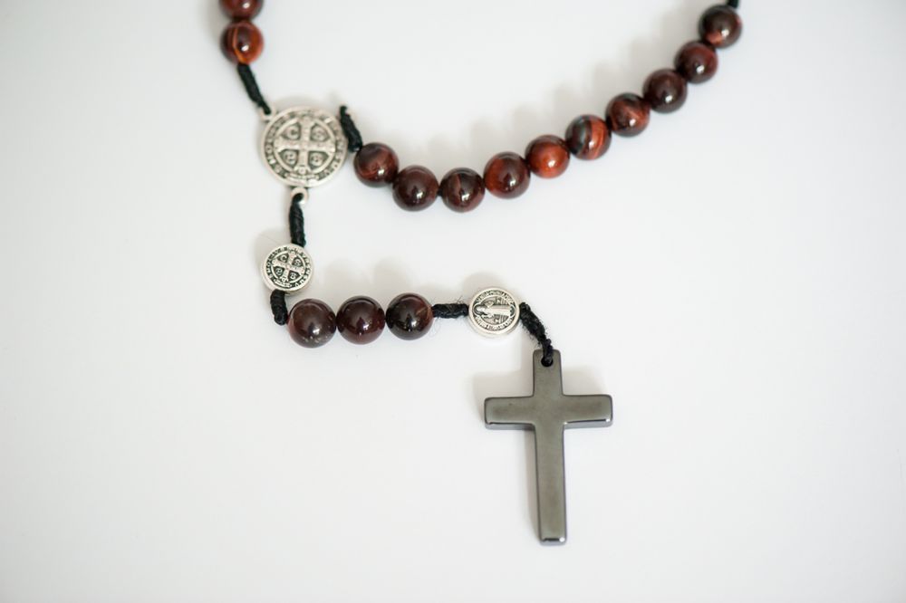 Różaniec Św.Benedykta z kamienia Bawole Oko-pamiątka na bierzmowanie