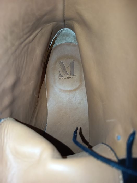 Botas em pele da marca M.Moustache