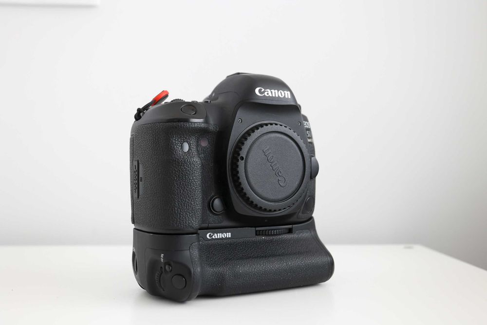 Canon 5D Mark IV