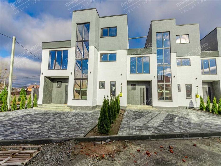 Ексклюзивний таунхаус на Браїлках, введений в експлуатацію