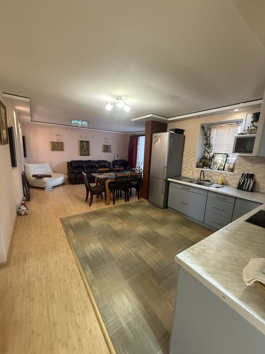 Продам 3-ком кв Центр города