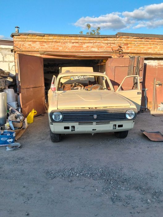 Продам "Волга2410"люкс