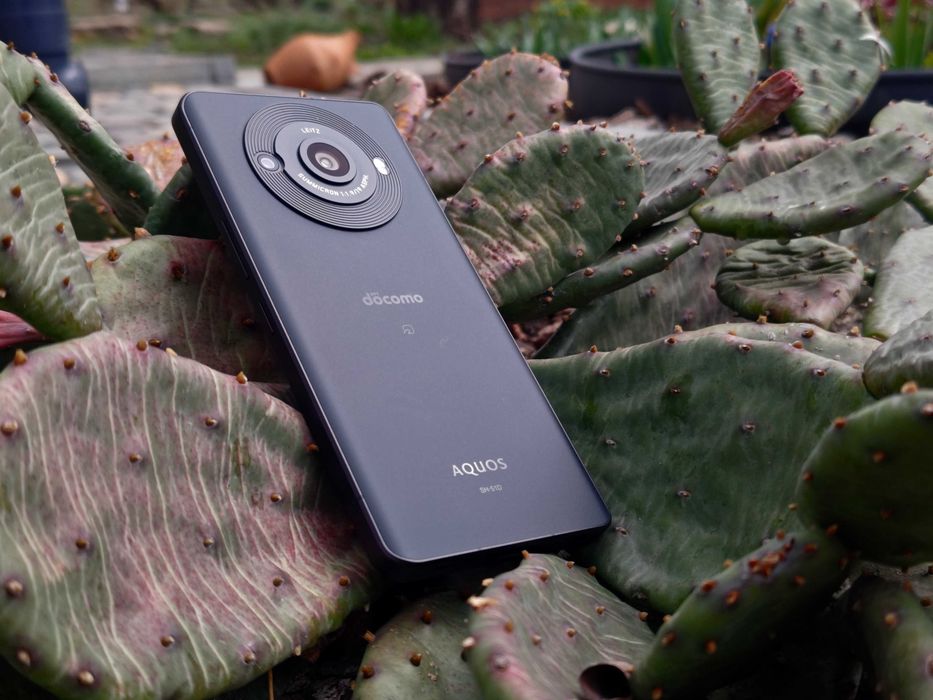 Эксклюзивный смартфон Sharp SH-51D(2sim 5000ma IP68,12\256gb, 6.6" WUXGA 120Hz, Leica 1" 47mp, NFC)
