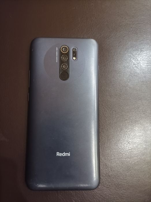 телефон Redmi 9.
