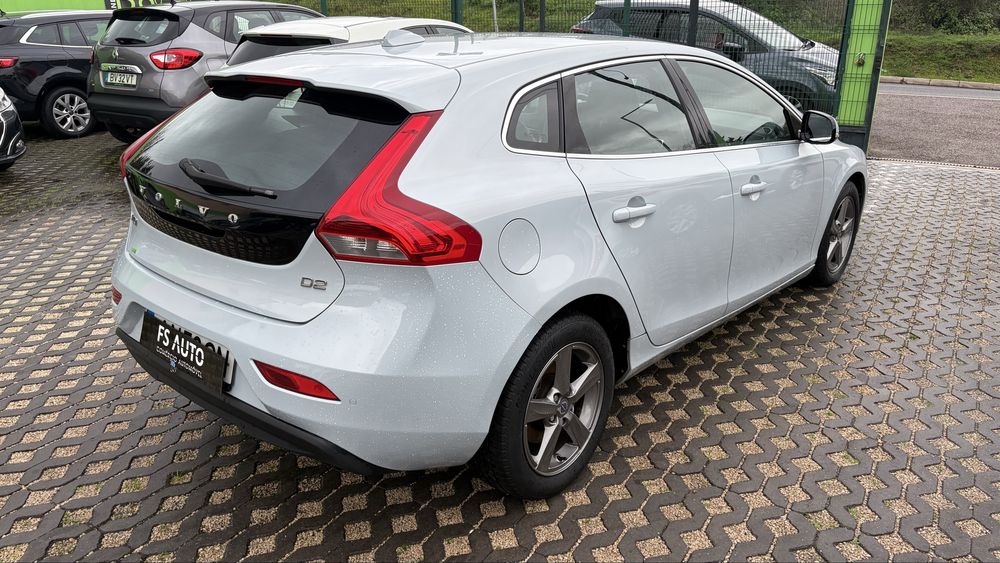 VOLVO V40  D2 Kinetic