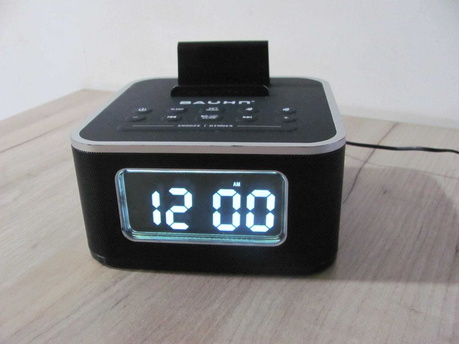 Radio z Budzikiem Bluetooth AUX Ładowanie BAUHN