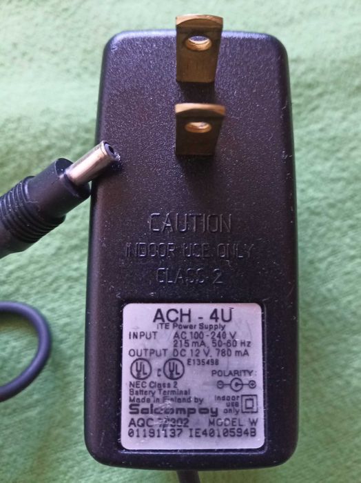 zestaw zasilaczy + kable USA 110V + listwa – Canon, Panasonic, mix