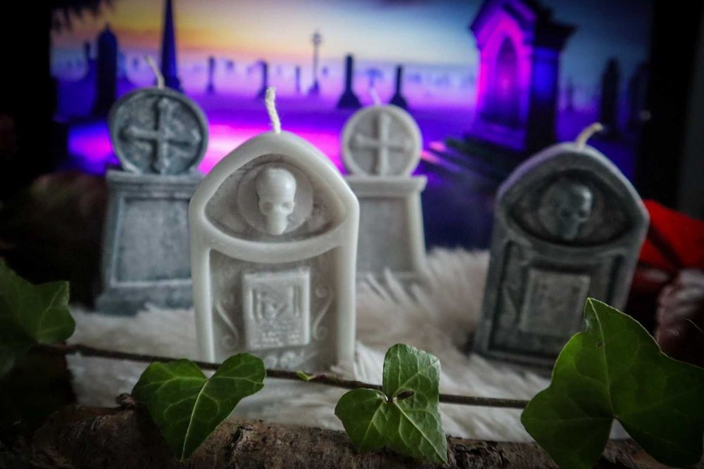 Zestaw świec, świeczek - nagrobki