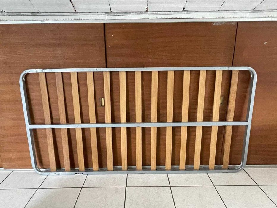 Cama de solteiro mais estrado