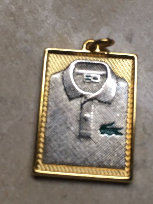 Pin e medalha sem caixa