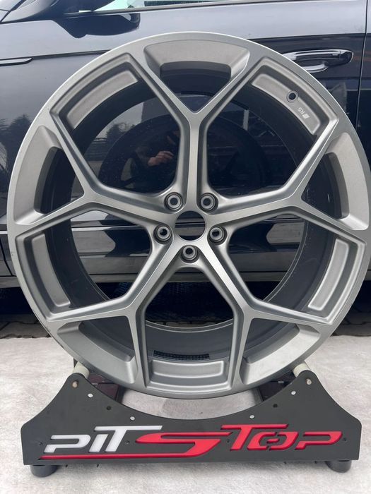 RsQ8 Felga Aluminiowa 23'' Oryginalna 4M8601025CM