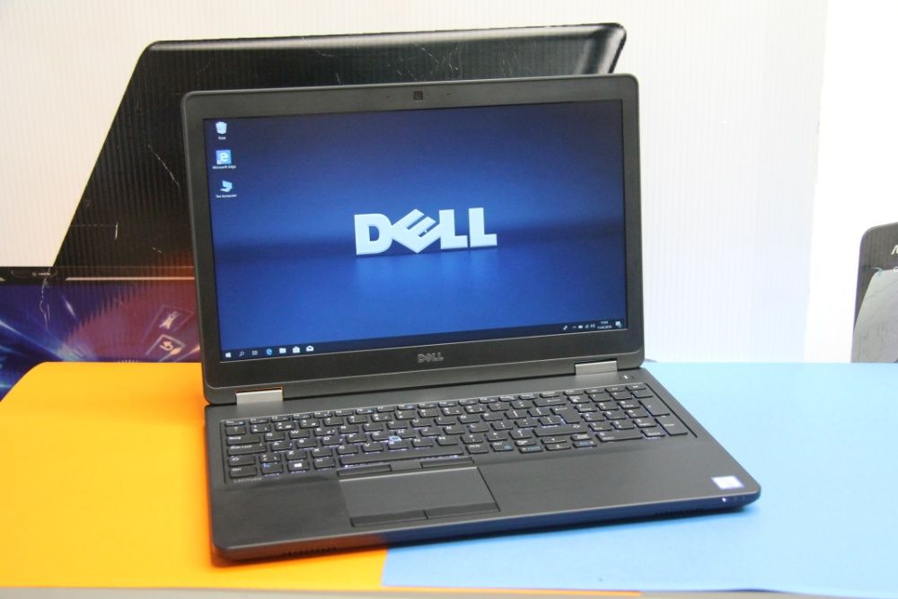 Laptop DELL E5570 i7-6820HQ, 512SSD, 16gb RADEON R7, 15,6 cali FHD