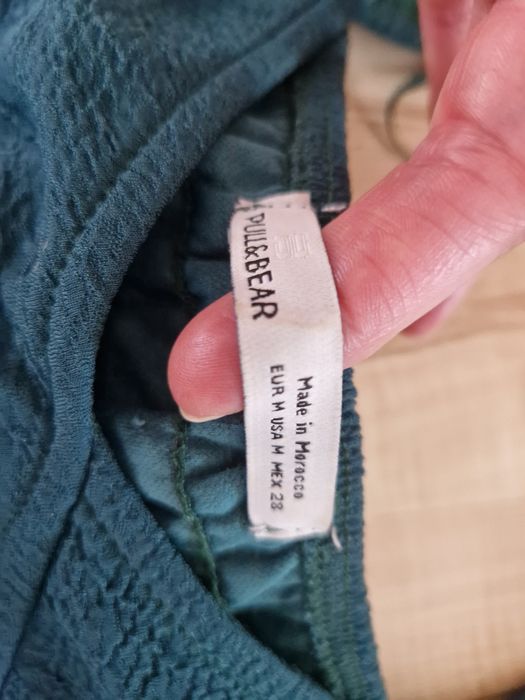 Zielona bluzka, bufiaste rękawy roz.M Pull&Bear