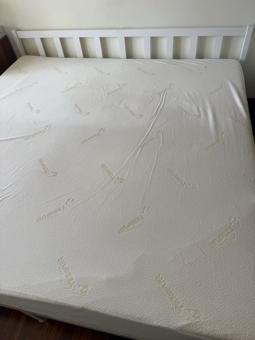 Cama com colchao