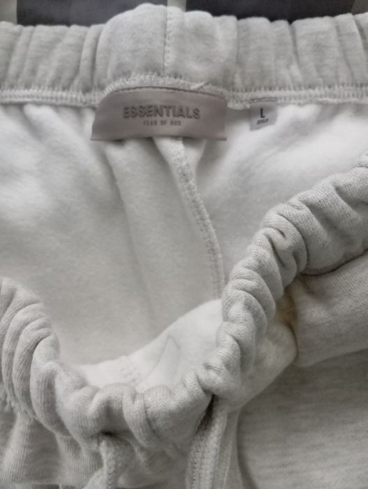 Spodenki essentials nowe
