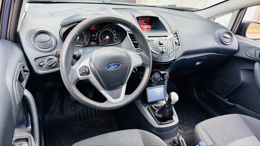 Ford fiesta comercial