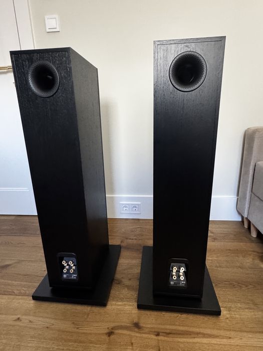 Kolumny Bowers&Wilkins 684